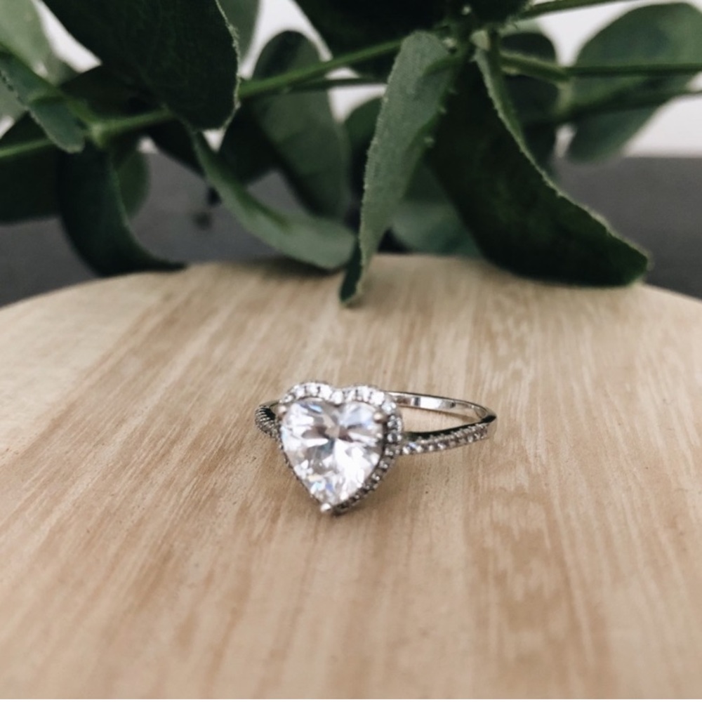 Heart ring